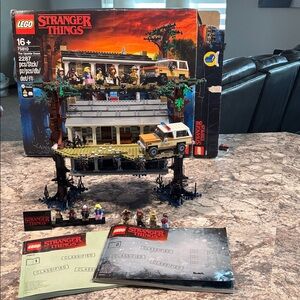 LEGO Stranger Things - The Upside Down - The Original Set in Great condition!